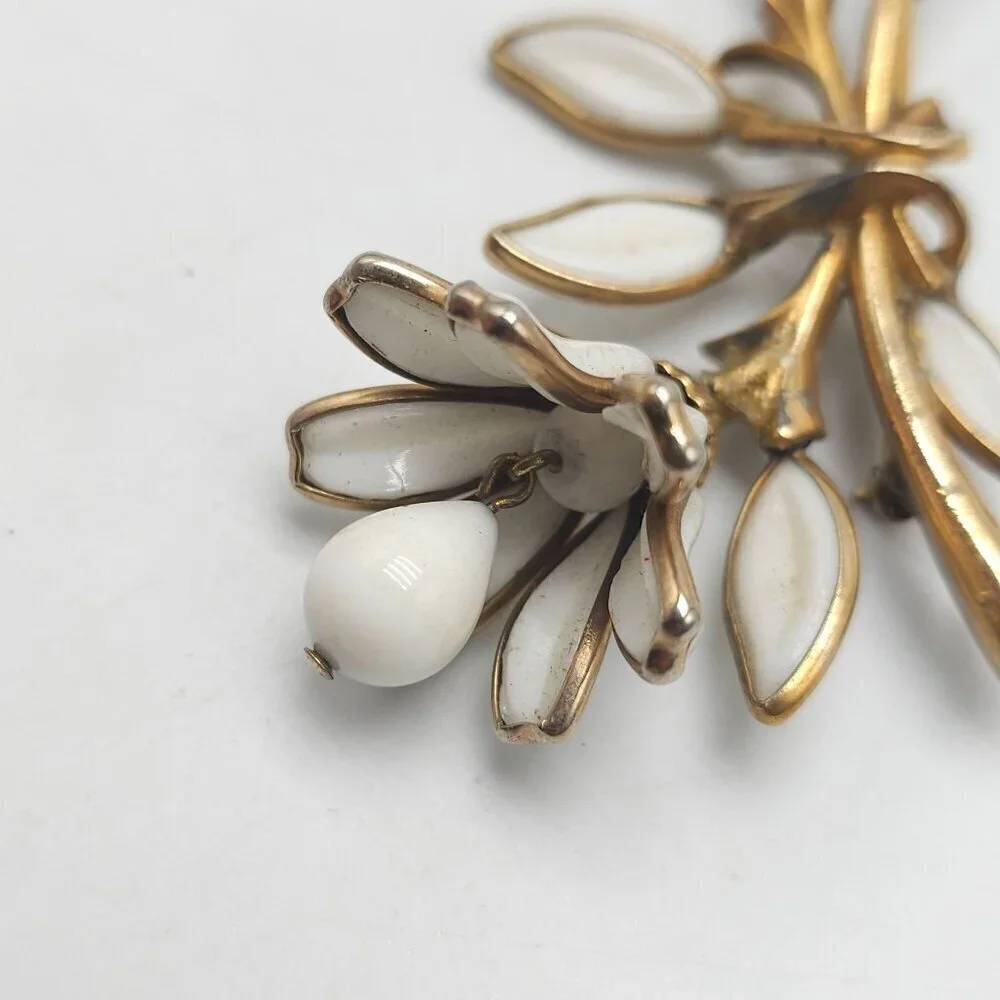 Vintage Gold Tone Floral Brooch With White Glass Petals Dangling Beads